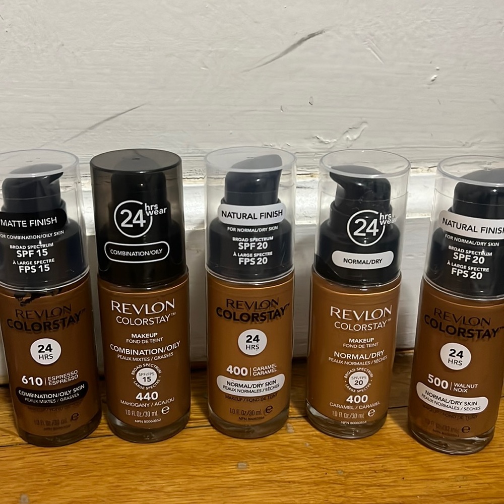 Revlon Foundation Bundle